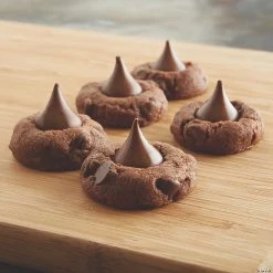 HERSHEY'S KISSES Milk Chocolates, White, 66.7 oz 9 HERSHEY'S KISSES Milk Chocolates, White, 66.7 oz -Candy&Snacks Official Shop hersheys kisses milk chocolates white 66 7 oz13966337 a03 1