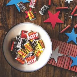HERSHEY'S Miniatures Chocolate Candy Assortment, Family Size 17.6 oz -Candy&Snacks Official Shop hersheys miniatures chocolate candy assortment family size 17 6 oz13966581 a05 1